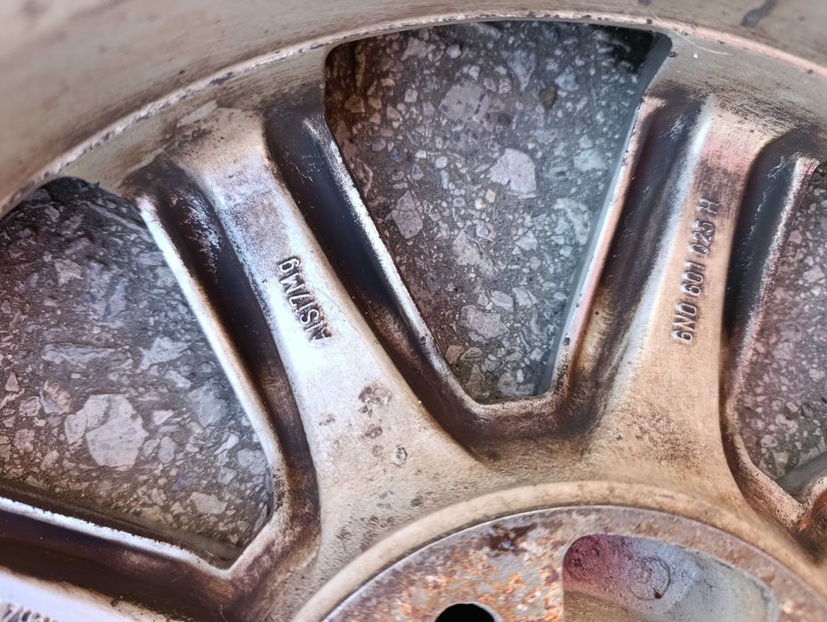 Продавам джантии