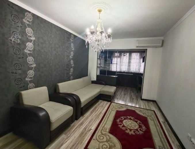 Срочно Продаётся  Юнусабад 77 серия кирпич  2\3\4 дома