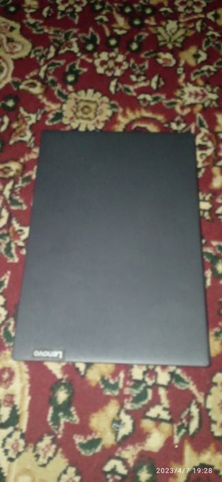 Lenovo V15 yangi