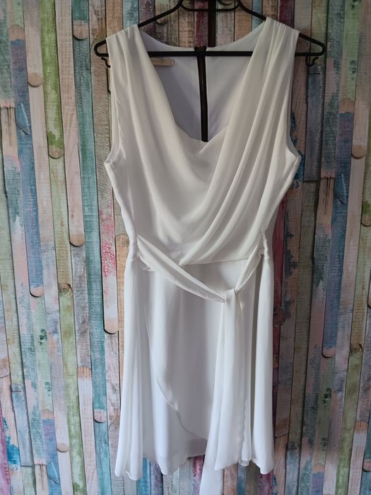 Страхотна Италианска Рокля