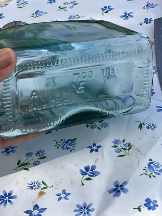 Aprox 60 buc Sticle tuica, vin 750 ml, – Made in Italy