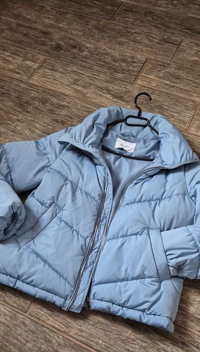 Geaca scurta de iarna marimea M Stradivarius