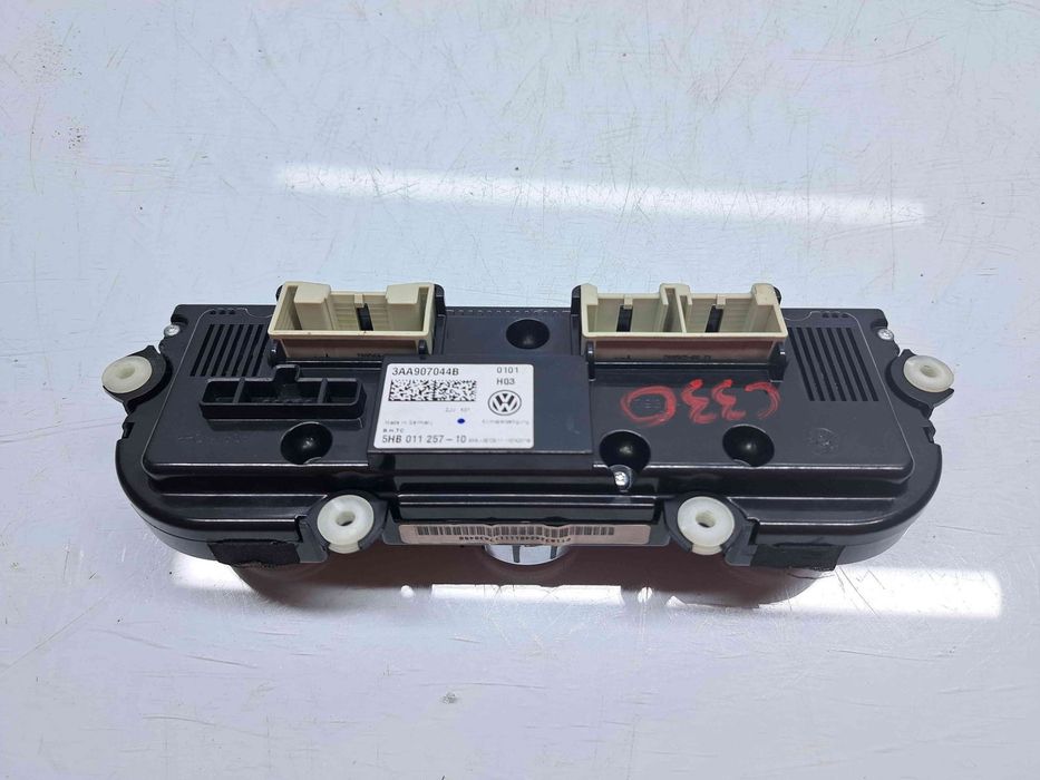 Panou comanda clima  Volkswagen Passat B7 (362) [Fabr 2010-2014] 3AA9