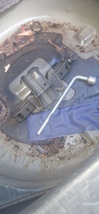 Сузуки  Суифт  Suzuki  Swift  2009г. 1.300куб.  90кс. БЕНЗИН  НА ЧАСТИ