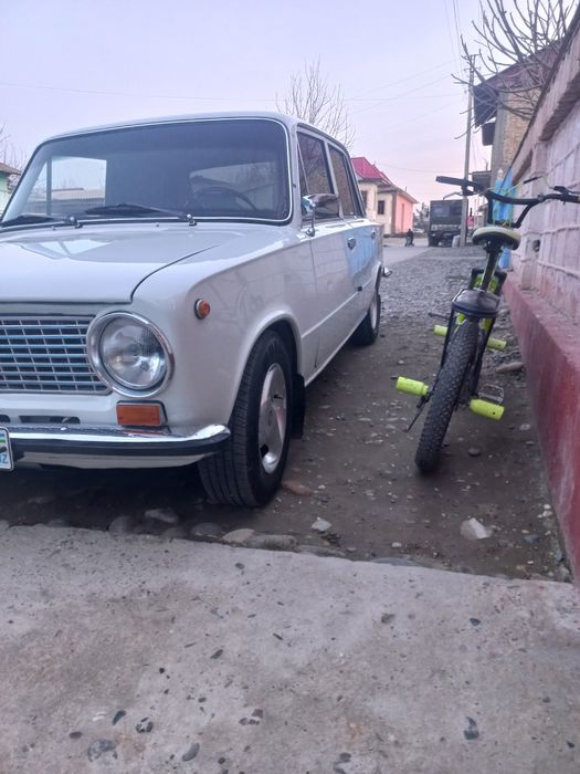 Сотилади ок ранги краскаси бита крилода бор колган жийга жавоб