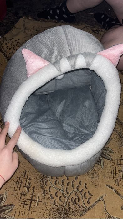 Сумка,домик и ощейник от блох для кошки