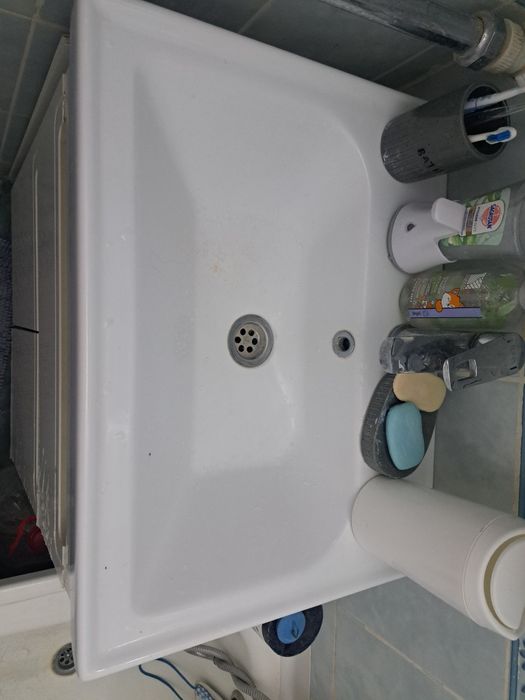 Тумбочка с раковиной