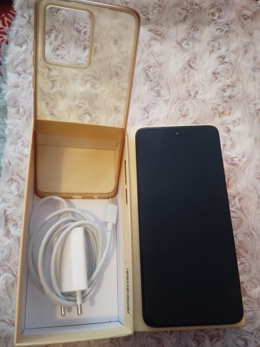 Vând Motorola G84 5g