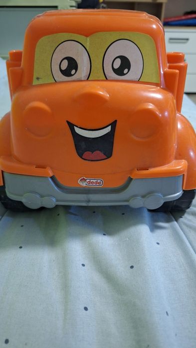 Голям камион за боклук