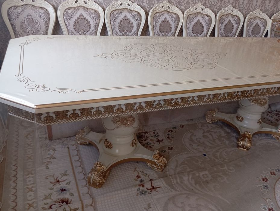 Гостинный стол сол стулиямм