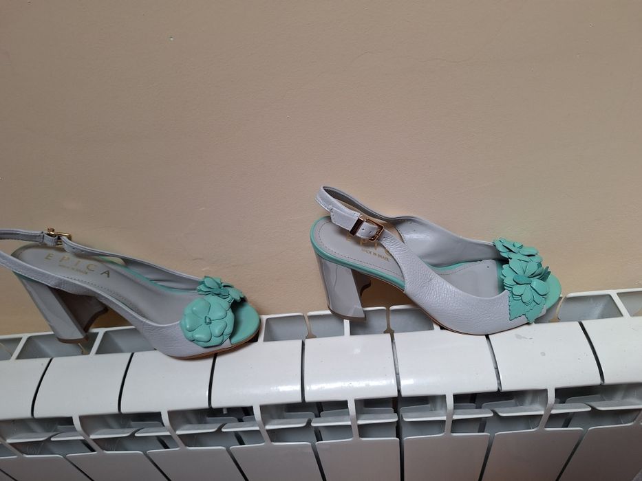 Sandale 36 /37 piele gri noi Epica