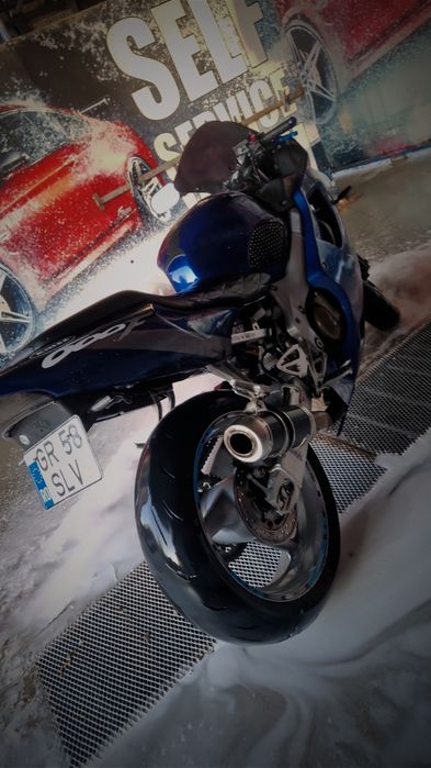 Schimb honda CBRf4i 35kv A2  tot cu motocicleta  plus diferența din partea mea