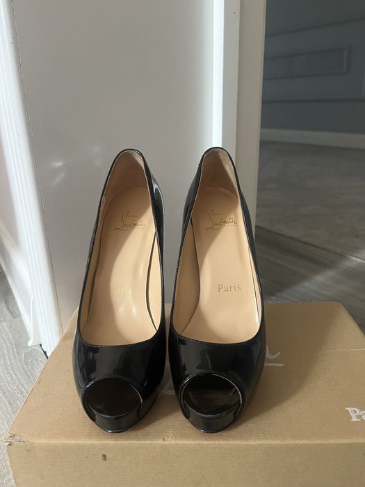 Продаю туфли Louboutin