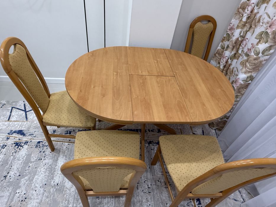 Продам стол и стулья