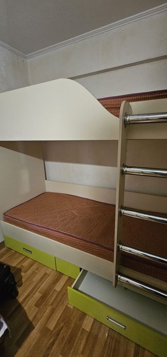 Кровать двухярусная детская