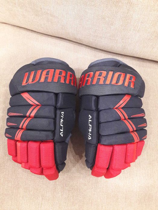 Перчатки хоккейные