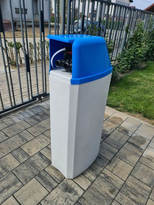Filtru apa Dedurizator Azurasoft (WS1CI  USA)
Valva USA. Cel mai bun sistem de îmbunătățire a apei. În stare buna, folosit 6 luni.