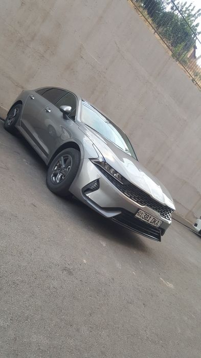 Kia k5. 2022 oxiri. 57 ming yurgan. 22.500 ming.u.e