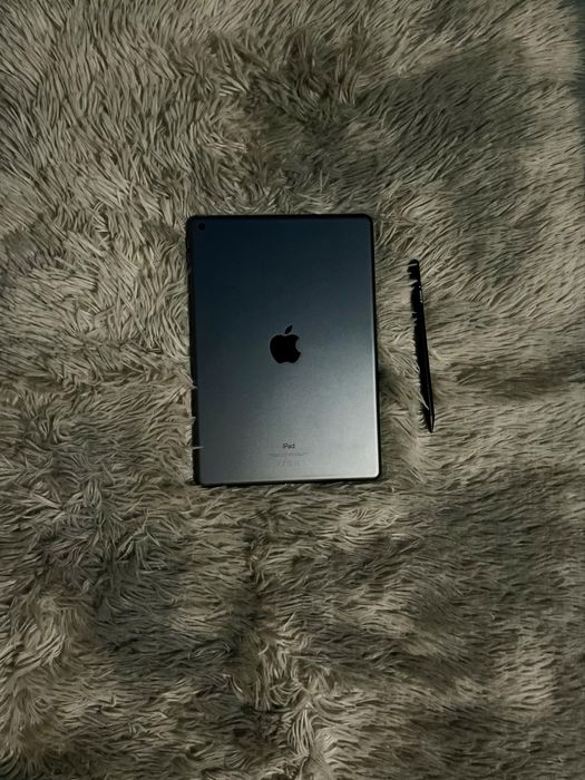 iPad gen 9 în stare foarte bună – gata de utilizare!