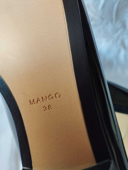 MANGO Дамски лоуфъри черни лачени