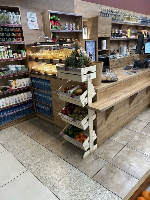 Стелажи от дърво за плод и звленчук