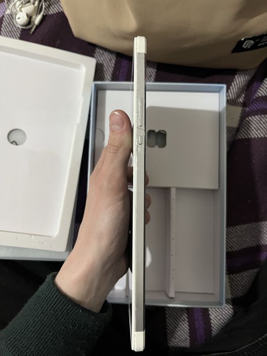 Планшет Philips сатылады