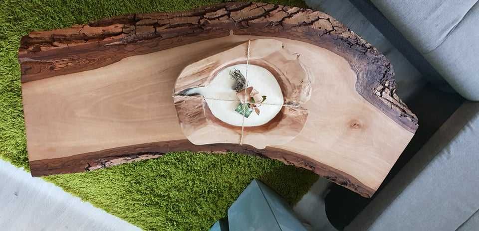 Masa living din lemn de nuc nobil