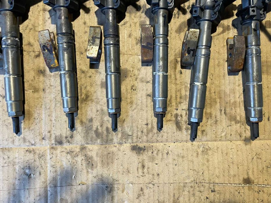 6броя Инжекторни Дюзи Mercedes E class W211 V6 4matic