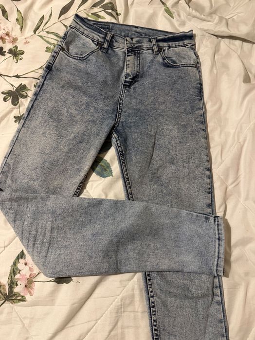 Дамски дънки с висока талия