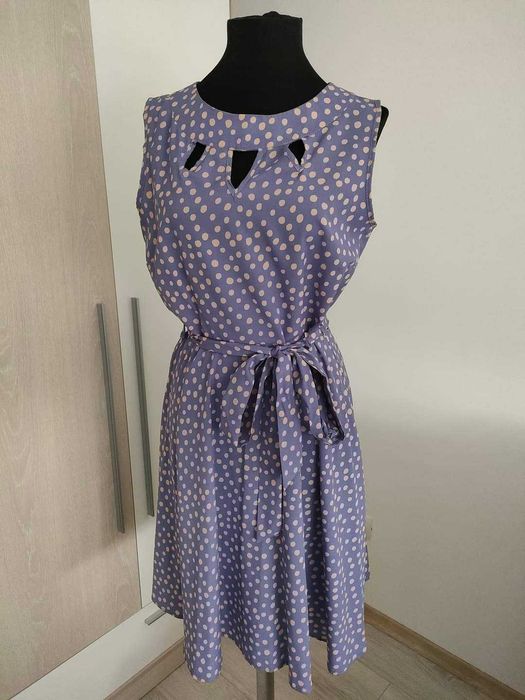 Rochie fluida cu buline