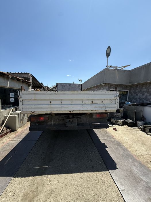 Мерцедес 609 на части