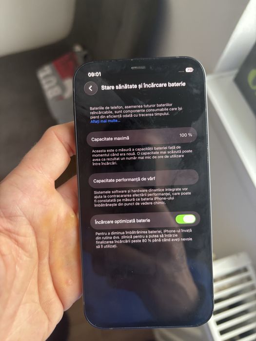 Vand Iphone 12 black