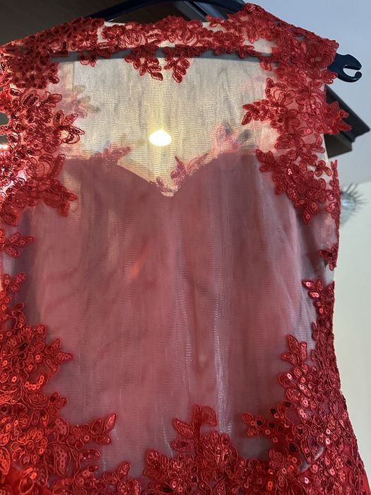 Официална рокля