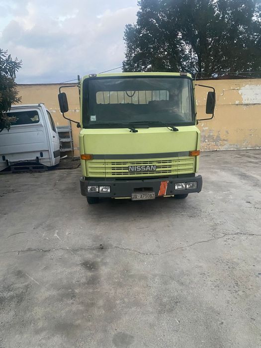 Vând nissan l35  3.5t