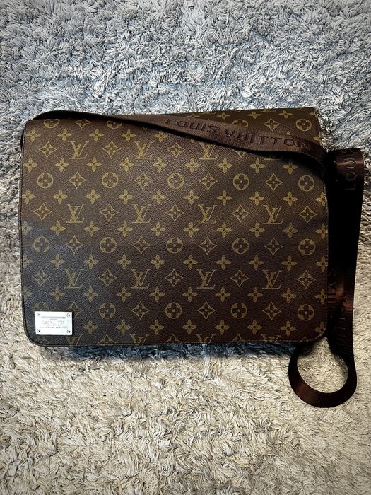 Louis Vuitton чанта унисекс