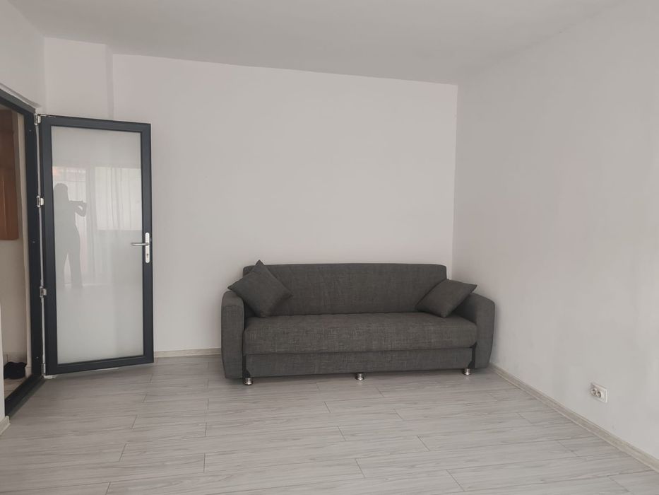 Apartament 2 camere de inchiriat Rm. Valcea
