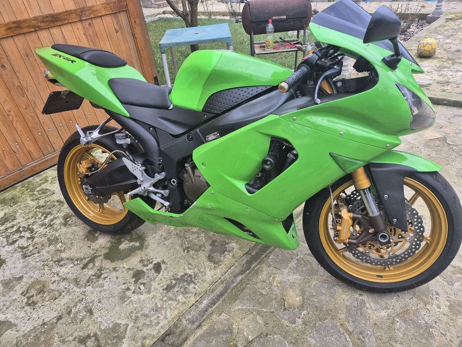 Vând Kawasaki ninja zx6r