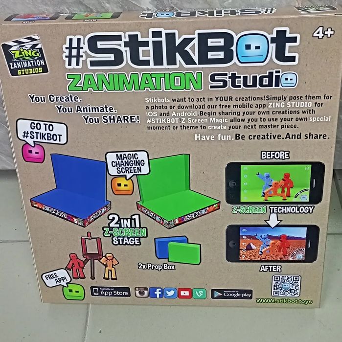 Комплект стикботов и сцена