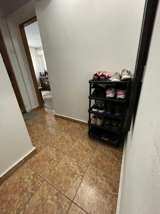 Vand apartament două camere!