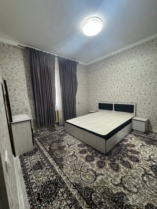 Чиланзарский район, рядом с метро Новза, сдаётся 2-комнатная квартира.