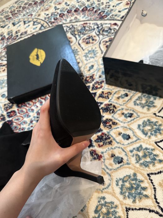 Продам новые ботфорты