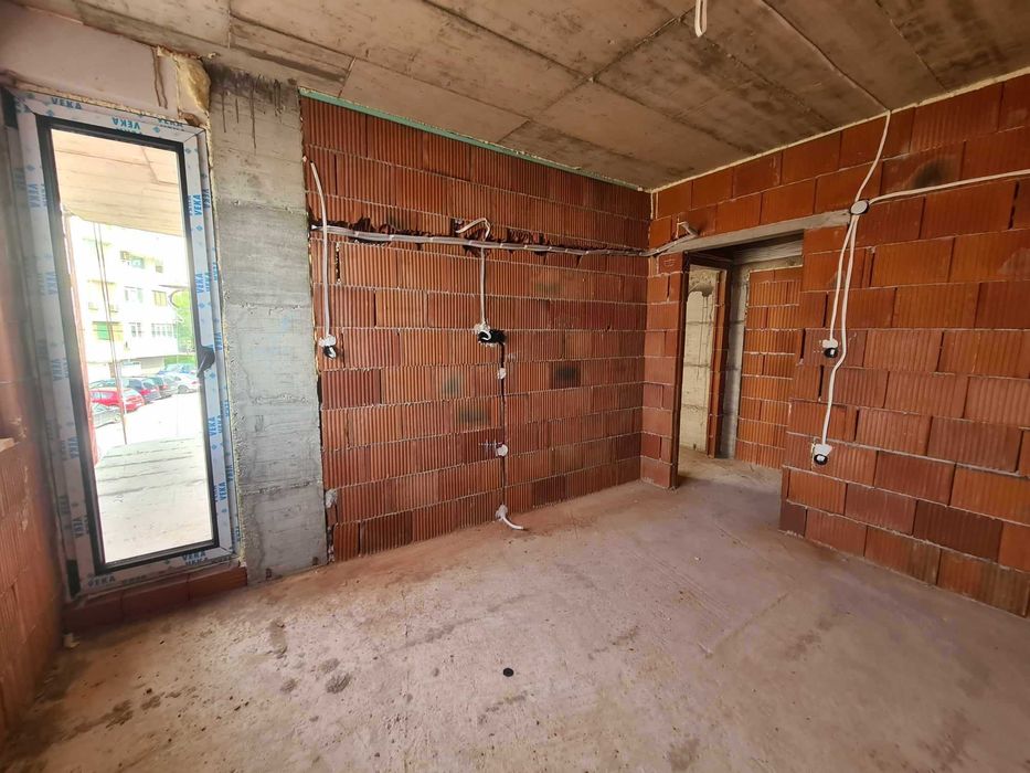 Продава се Двустаен апартамент в Хасково, Любен Каравелов - 72 кв.м за 1007 €/кв.м - Снимка #5