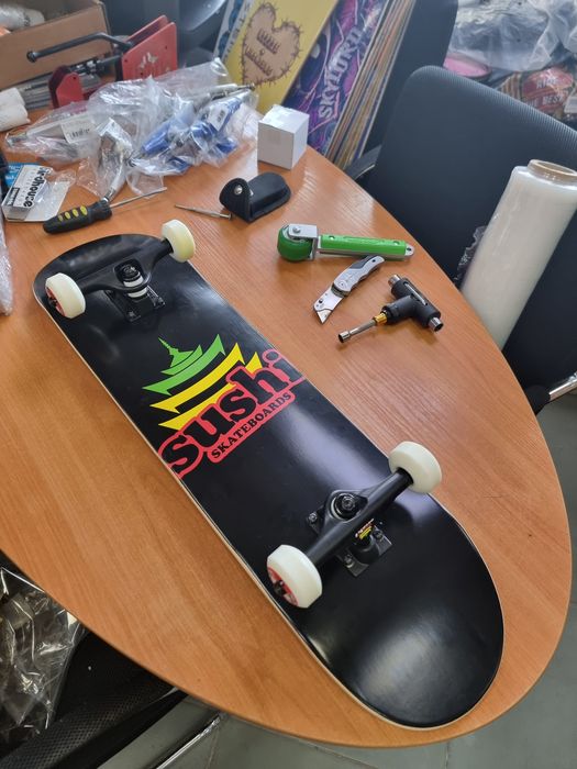 Скейтборд Sushi 8.125 birdhouse-колела