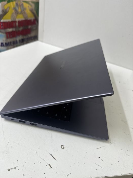 Ультрабук huawei i3-10gen