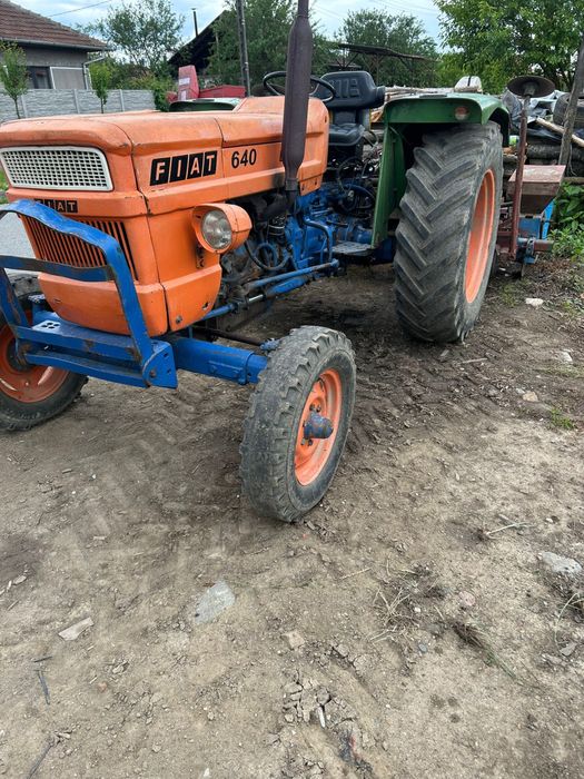 Vând tractor fiat 640
