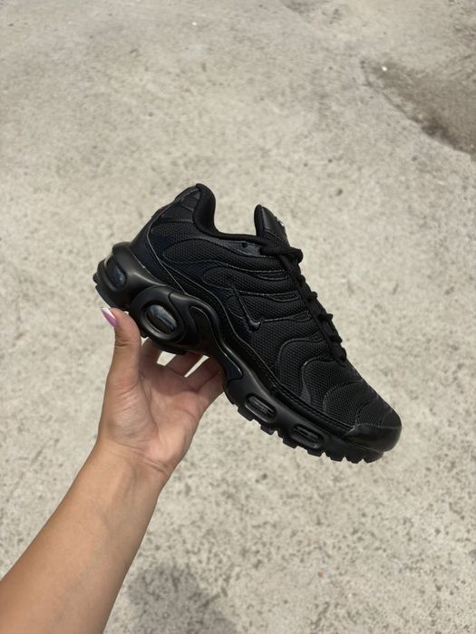 TN  Triple Black