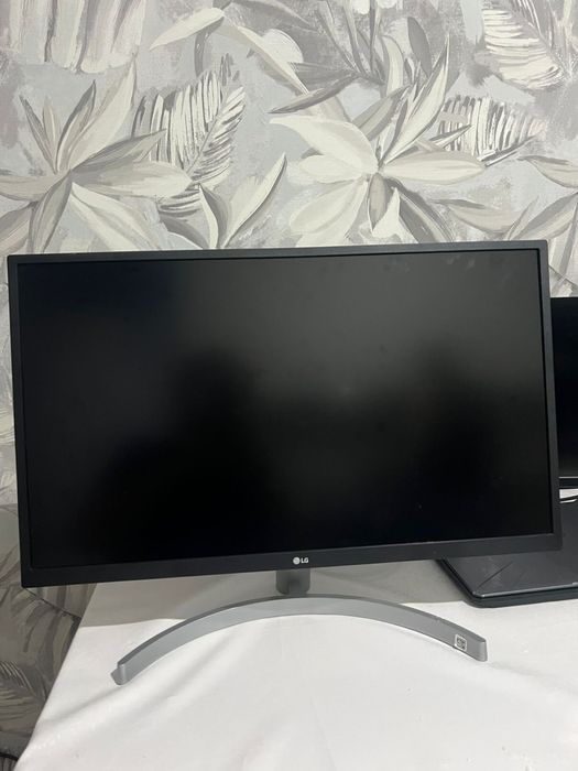 Монитор LG, в хорошем состоянии