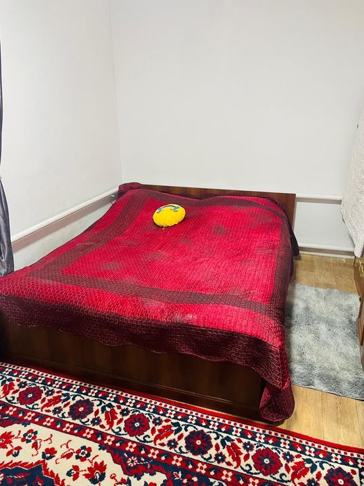 Продам спальный гарнитур