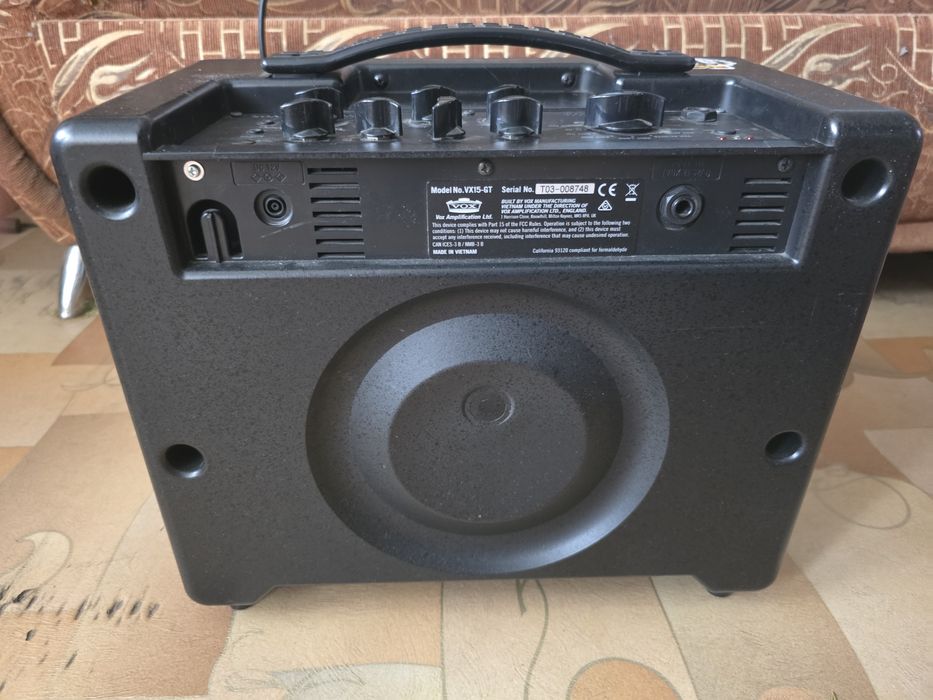 Продам комбоусилитель vox vx 15gt