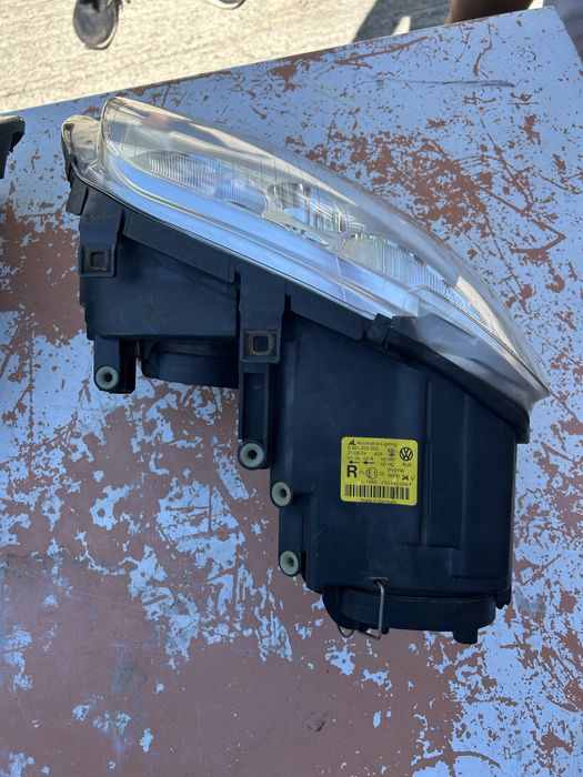 Решетка и десен фар за volkswagen touran